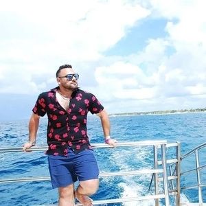 Meet your Posher, Ahoora